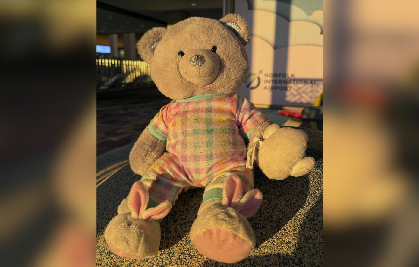 Αεροδρόμιο στη Βιρτζίνια ψάχνει αγωνιωδώς τον ιδιοκτήτη ενός… αρκούδου