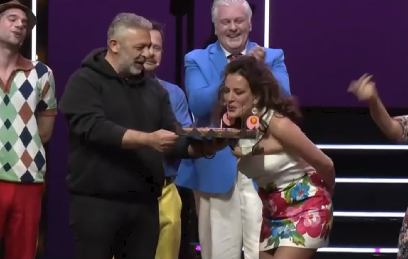 Η Δήμητρα Ματσούκα γιόρτασε τα γενέθλιά της πάνω στη σκηνή &#8211; «Με αγχώνει λίγο το πέρασμα του χρόνου»