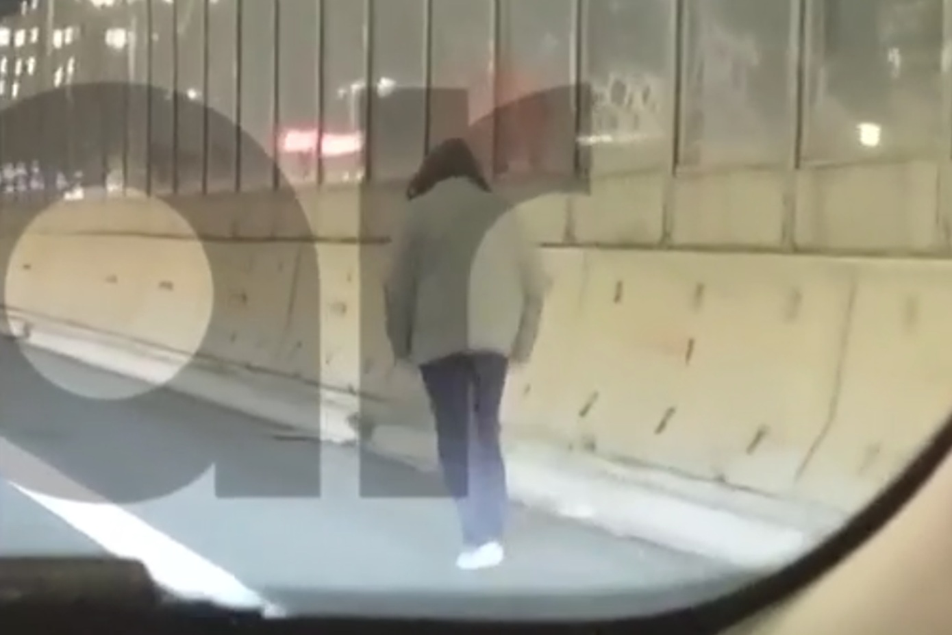 Απίστευτο! Μεθυσμένος περπατούσε στην Εθνική Οδό από την Κηφισιά μέχρι τη έξοδο Βαρυμπόμπης &#8211; Έκανε ζικ-ζακ στο δρόμο