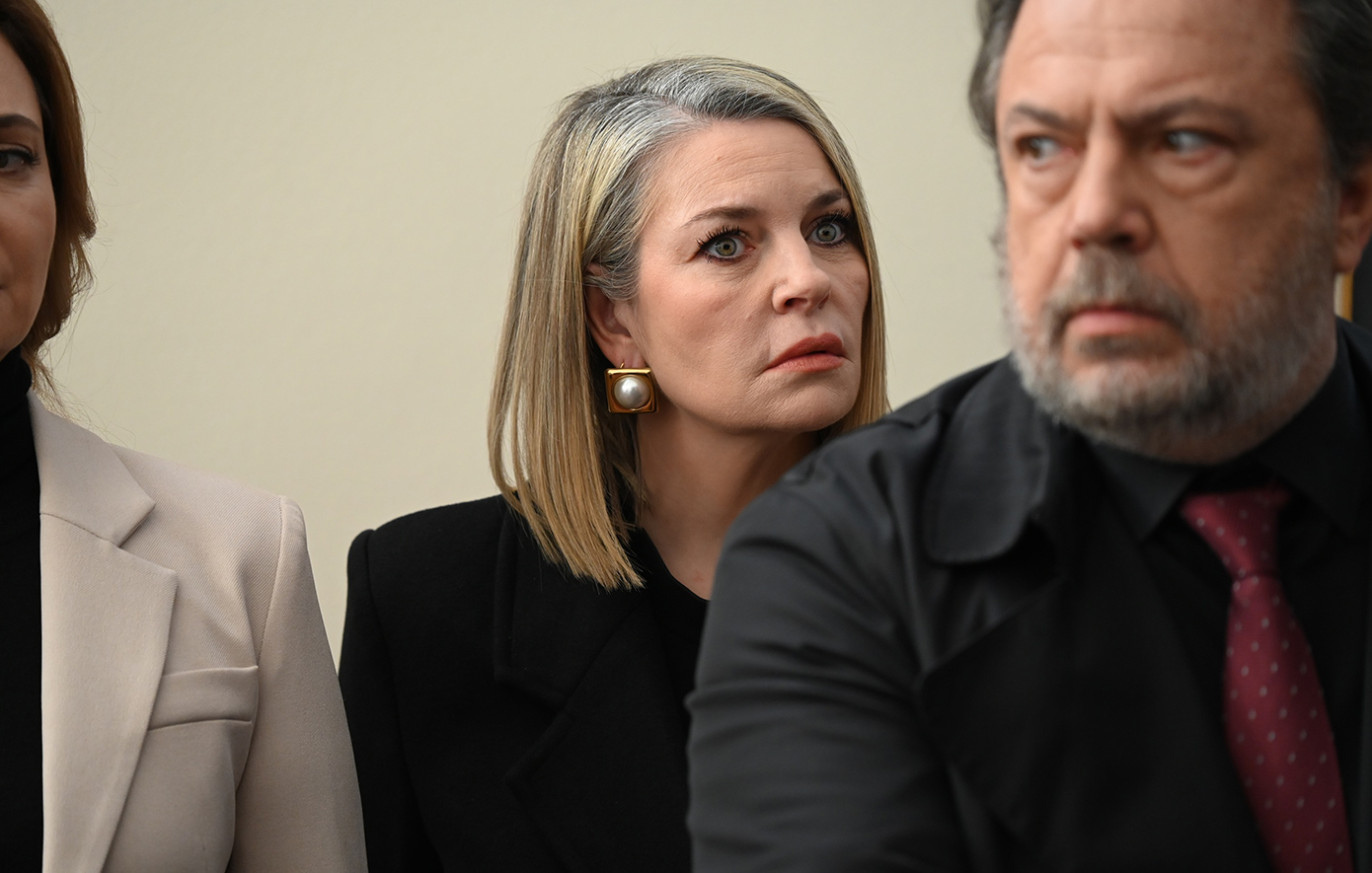 Να μ' αγαπάς