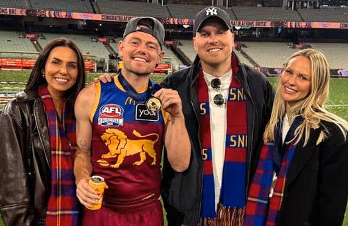 Σεξουαλικό σκάνδαλο στην Αυστραλία: «Αδιανόητη προδοσία» ποδοσφαιρικού αστέρα με την καλύτερη φίλη της συζύγου του