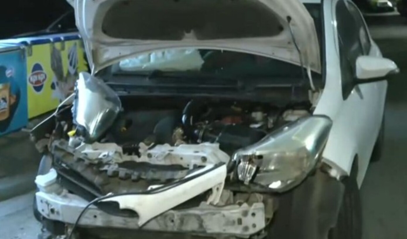 Εικόνες από το τροχαίο με δύο τραυματίες στη Νέα Σμύρνη