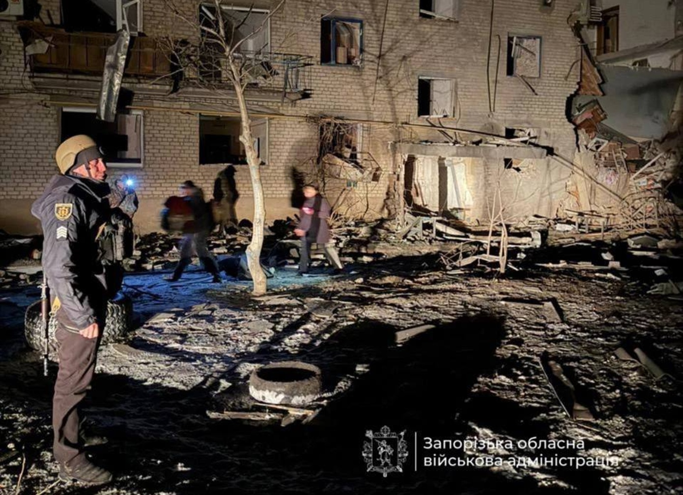 Τουλάχιστον ένας νεκρός και πάνω από 20 τραυματίες από ρωσικά πλήγματα σε δύο ουκρανικές κοινότητες