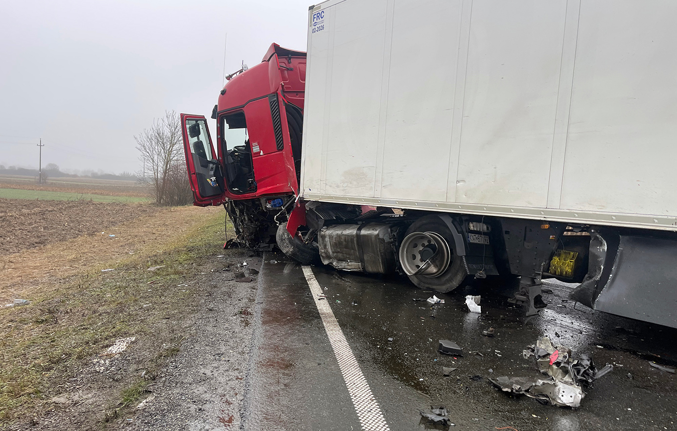 «34 χρόνια εμπειρίας, δεν έχω ξαναδεί κάτι τέτοιο», λέει ο οδηγός της νταλίκας για το φονικό τροχαίο με τους οπαδούς του ΠΑΟΚ
