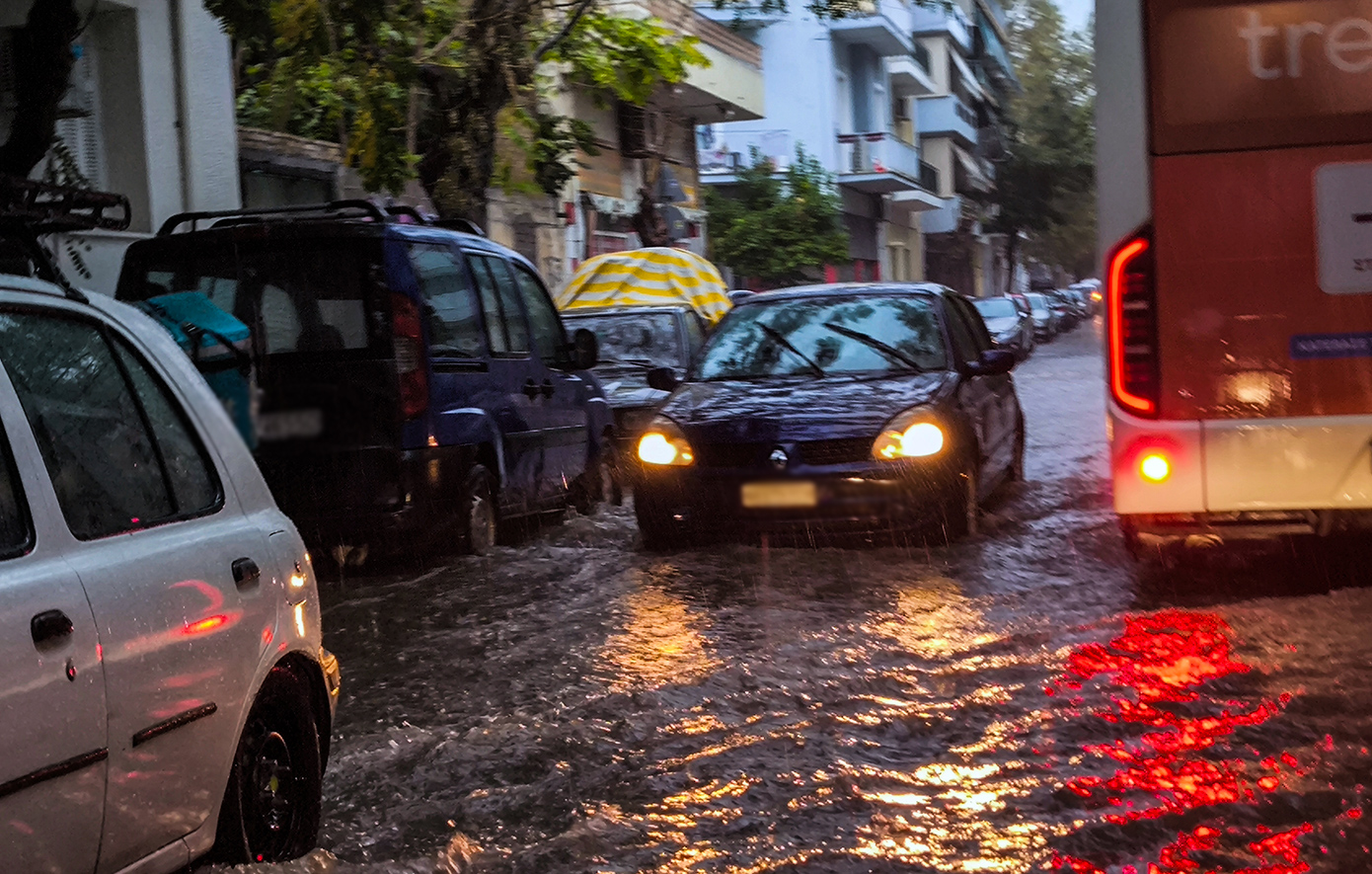 Κίνηση στους δρόμους: Ταλαιπωρία στον Κηφισό &#8211; Καθυστερήσεις στο κέντρο της Αθήνας