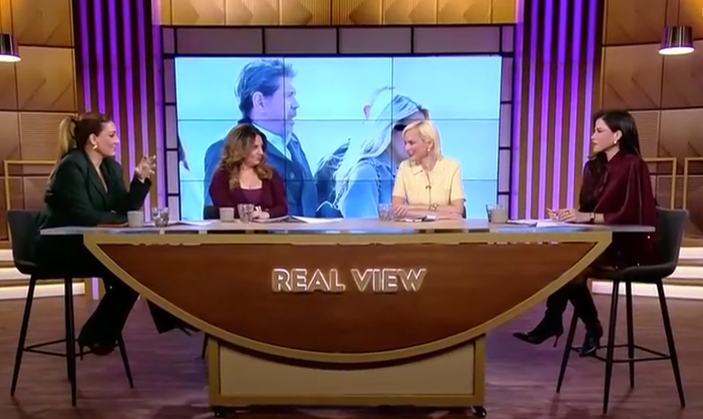 Ενοχλημένες οι παρουσιάστριες του Real View για την τηλεοπτική κάλυψη της κηδείας του Γ. Παπαδάκη με την προβολή Μενεγάκη – Λάτσιου