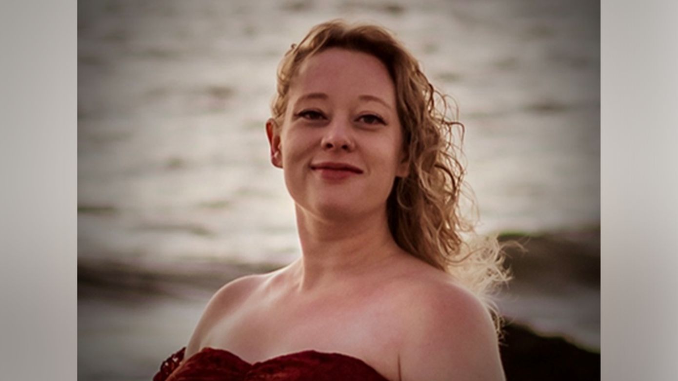 Οργή και θρήνος στη Μινεάπολη για τον θάνατο της 37χρονης ποιήτριας από πράκτορες της ICE &#8211; «Ξεκουμπιστείτε από την πόλη»