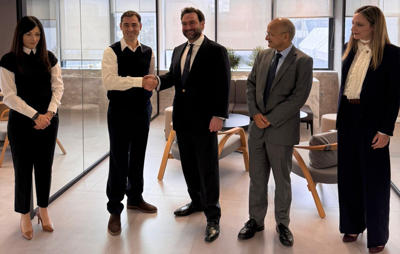 Ναυπηγεία Σαλαμίνας: Μνημόνιο συνεργασίας για στρατηγική ναυπηγική επένδυση στην Ινδία