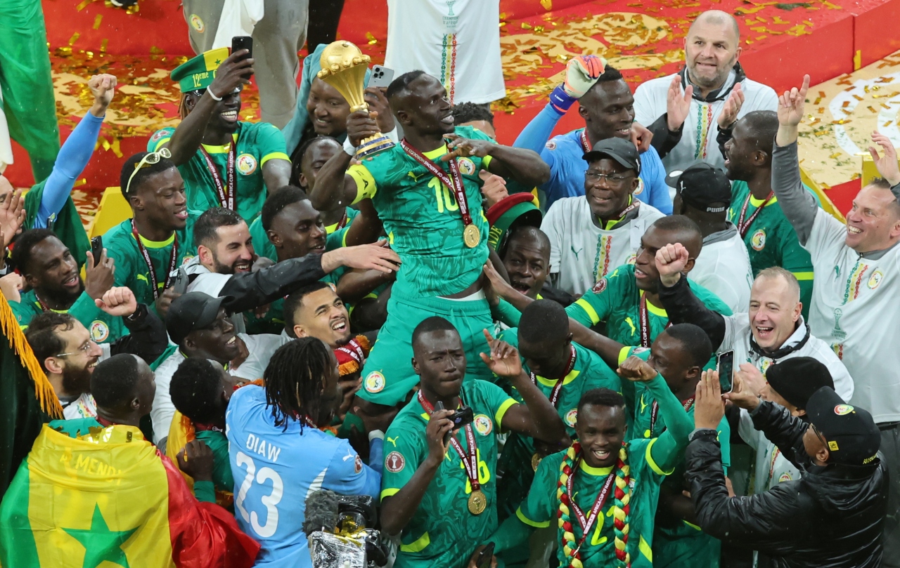 Έτσι εκτυλίχθηκαν τα 22 λεπτά της μεγαλύτερης ντροπής στη σύγχρονη ιστορία του ποδοσφαίρου