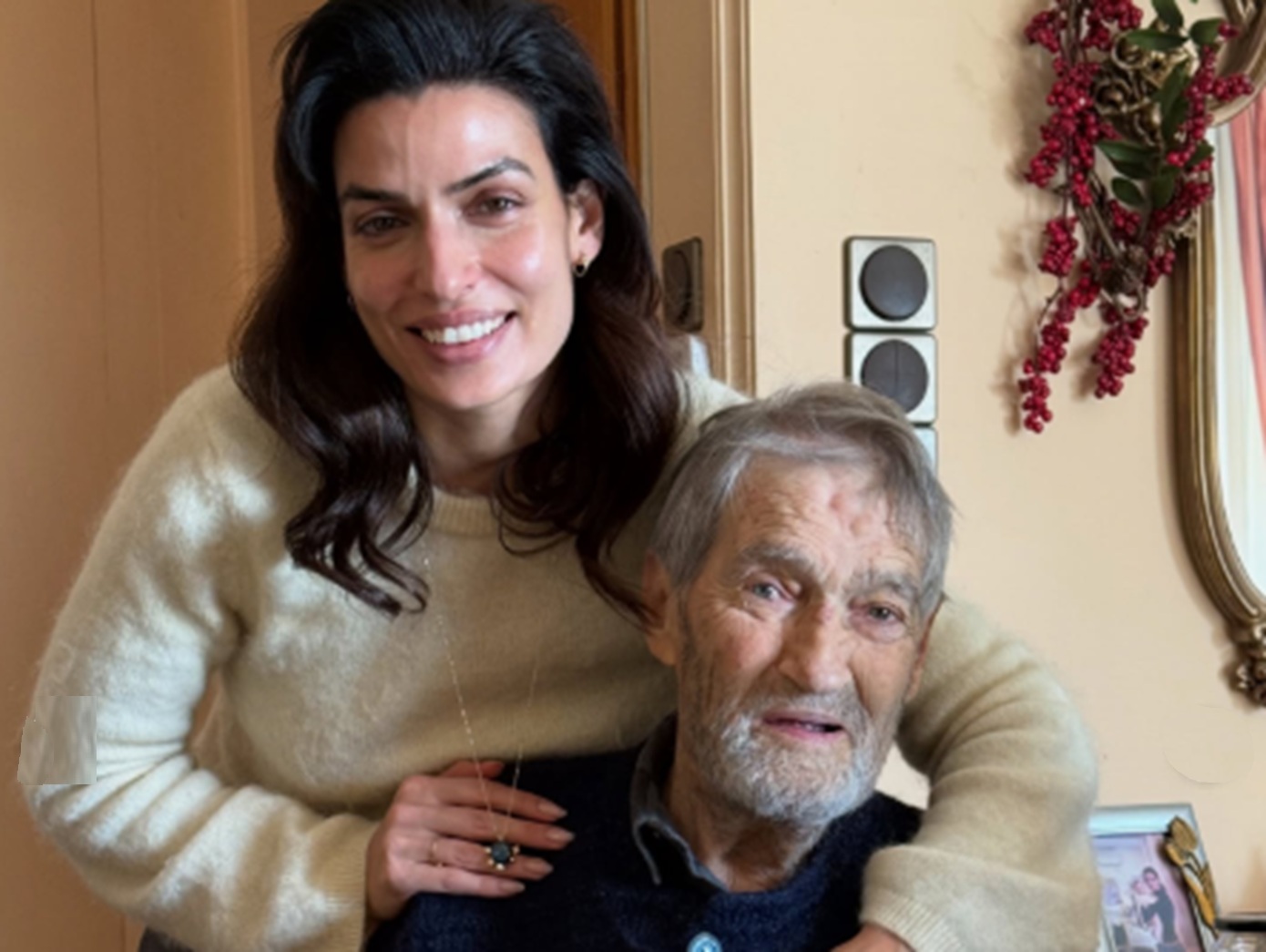 Συγκινεί η Τόνια Σωτηροπούλου για τον θάνατο του πατέρα της: «Ήταν πολύ ωραίος τύπος» &#8211; «Με έμαθε να πέφτω 7 φορές και να σηκώνομαι 8»