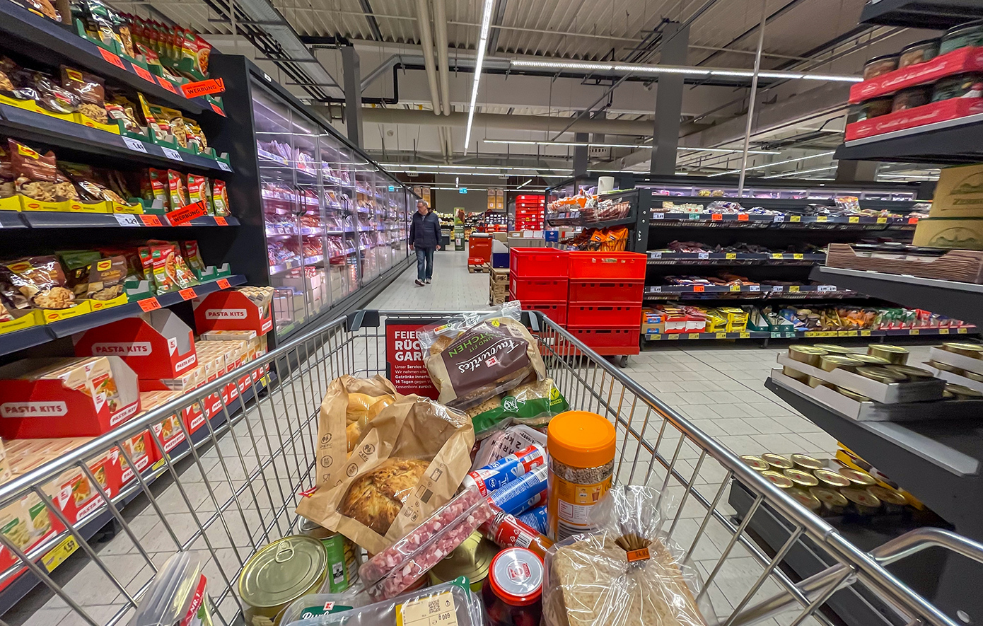 «Εκεί που είσαι ήμουνα…» &#8211; «Καλάθι του νοικοκυριού» αλά ελληνικά ετοιμάζονται να εφαρμόσουν οι Γερμανοί