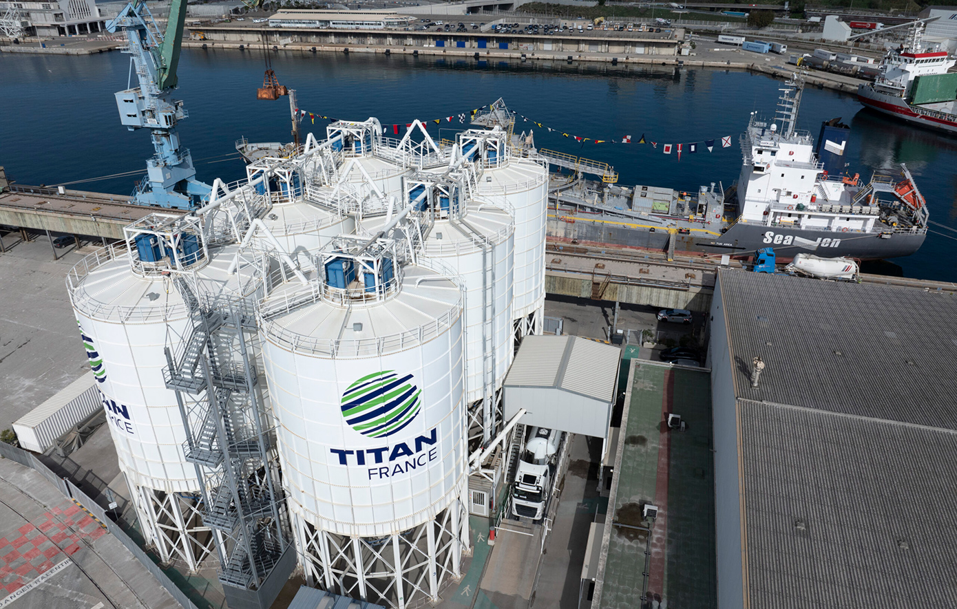 Στον όμιλο ΤΙΤΑΝ η εταιρεία τσιμεντοειδών «Vracs De L’Estuaire» στη Γαλλία