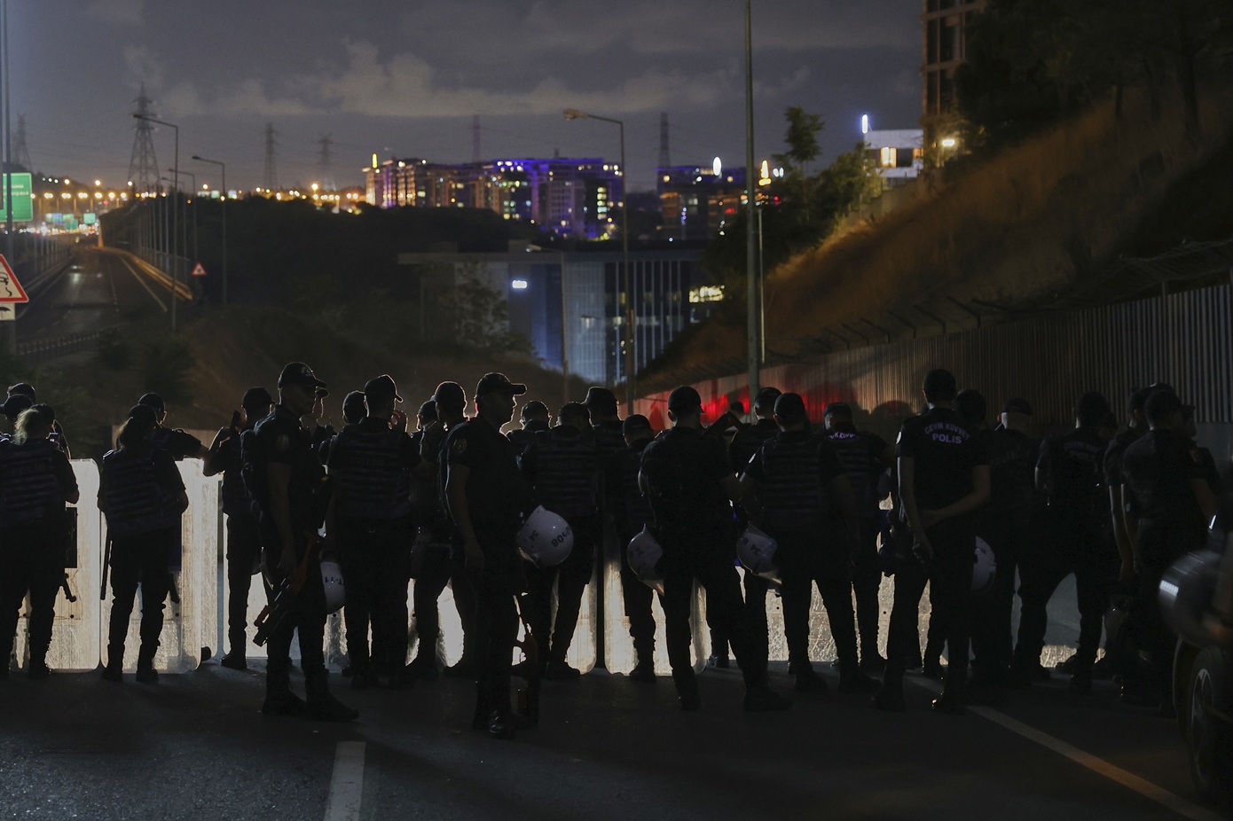 Αποφυλακίστηκε ο Γάλλος δημοσιογράφος που συνελήφθη σε φιλοκουρδική διαδήλωση στην Κωνσταντινούπολη