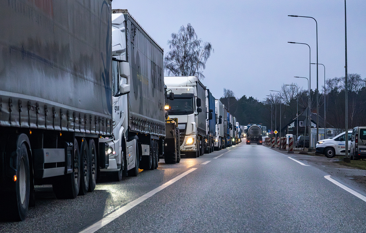 Οδηγοί φορτηγών από τη Β. Μακεδονία «κλείνουν» τα σύνορα &#8211; Αντιδρούν στο νέο σύστημα εισόδου/εξόδου στην Ε.Ε.