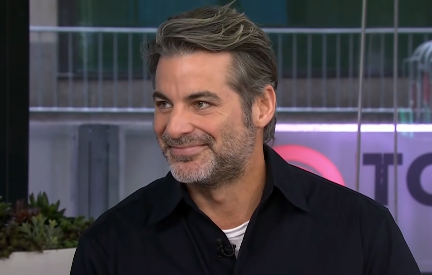 Τζένιφερ Άνιστον: Ο σύντροφός της, Τζιμ Κέρτις, αποκάλυψε πώς γνωρίστηκαν