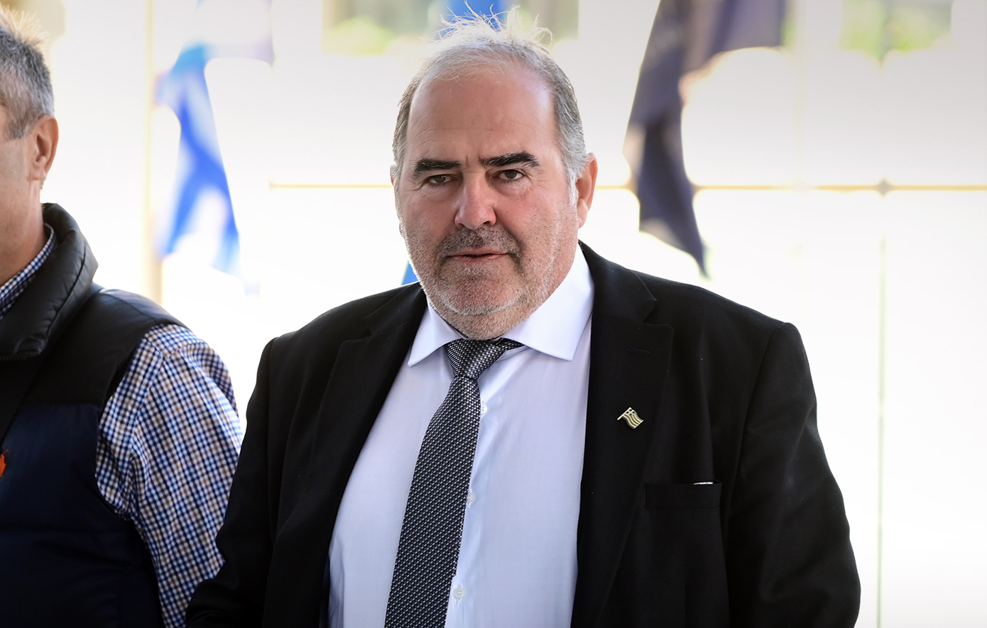 Σφοδρές αντιδράσεις στη Βουλή για την αναφορά σε πρακτικές της δικτατορίας για διαγραφή των αγροτικών χρεών