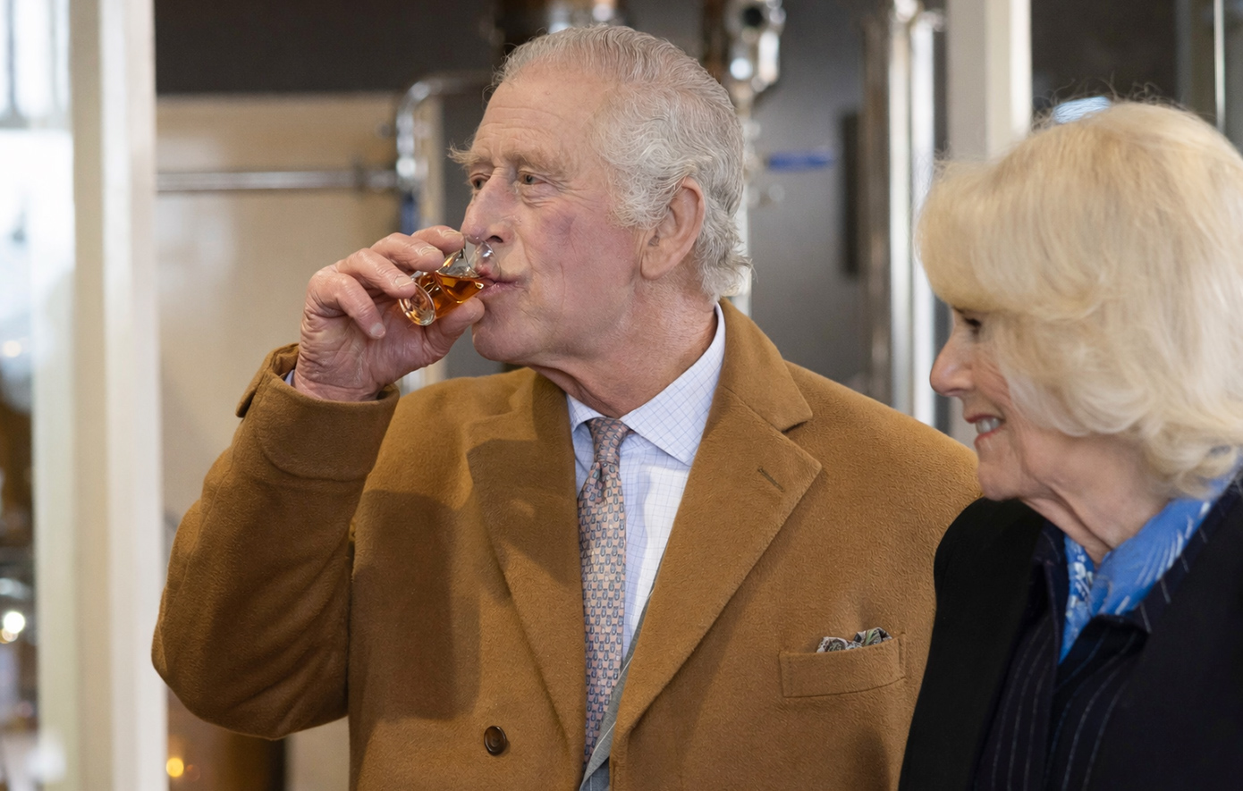 Βασιλιάς Κάρολος: Η «αμαρτία» των 1.800 λιρών για το κορυφαίο ουίσκι του κόσμου