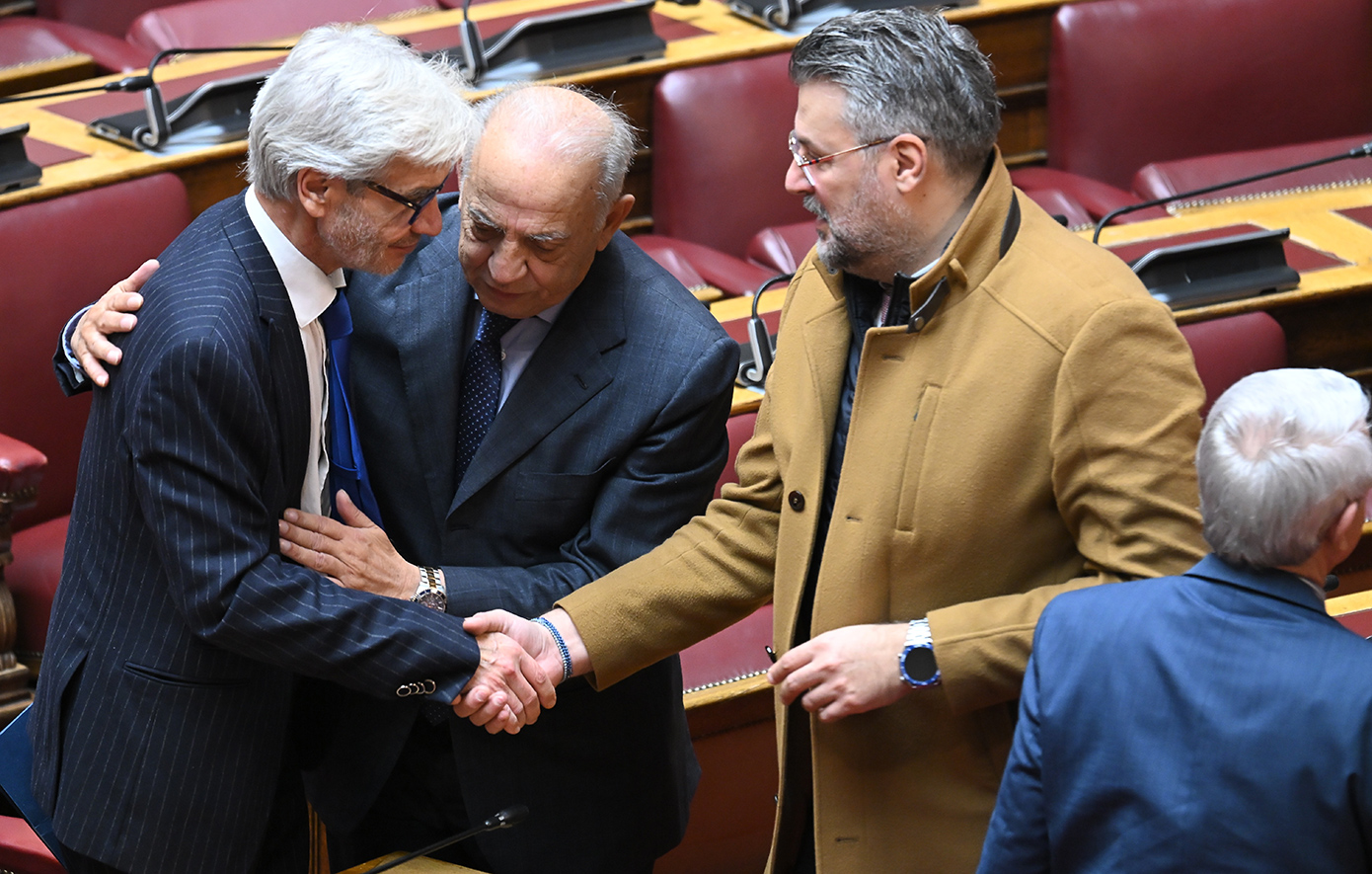 Η Βουλή τίμησε τους πεσόντες των Ιμίων: «Ο αδελφός μου θα καμαρώνει από ψηλά για τις νέες φρεγάτες», είπε ο Παναγιώτης Βλαχάκος