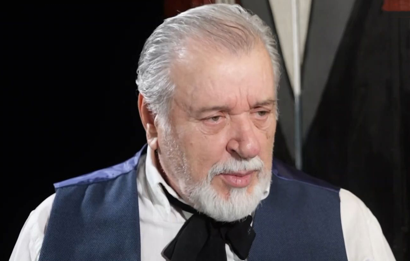 Τάσος Χαλκιάς: «Έτρωγα ξύλο από τον πατέρα μου μέχρι μεγάλος αλλά δεν υπήρξα ποτέ αυστηρός»