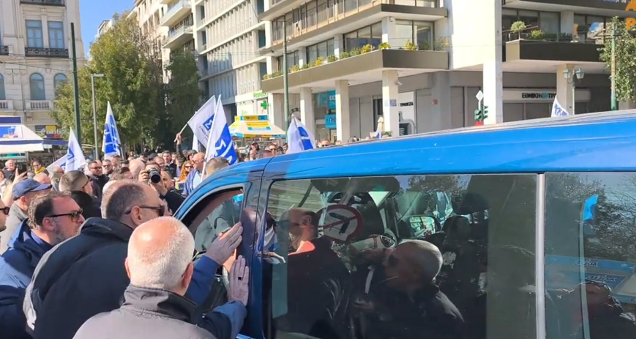 Ένταση οδηγών ταξί με Ι.Χ. που μεταφέρει κόσμο στο Σύνταγμα &#8211; «Μας κλέβετε τη δουλειά»