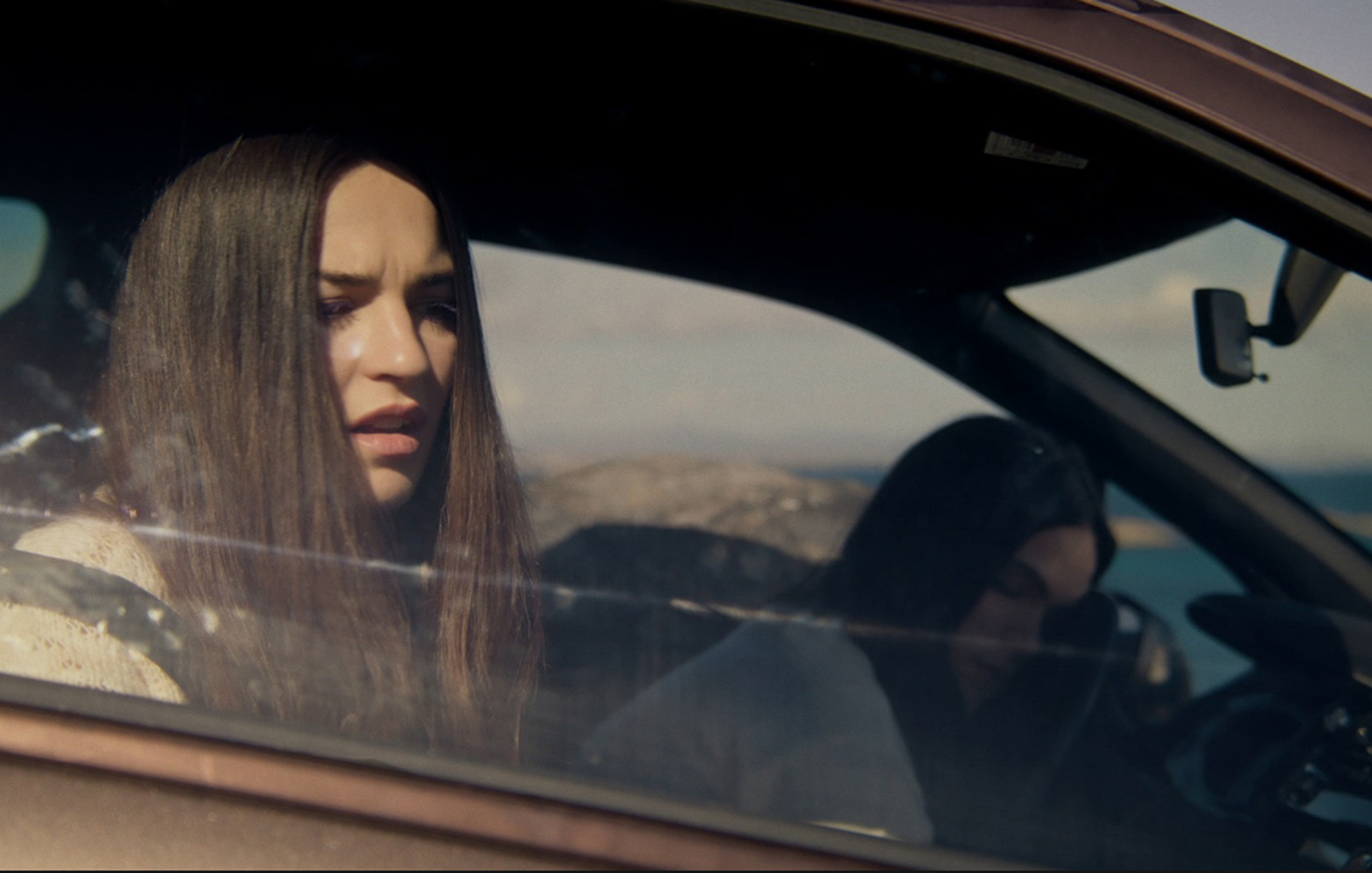 Να μ&#8217; αγαπάς &#8211; Spoiler: Η Άννα και η Φωτεινή βρίσκονται εγκλωβισμένες στο χείλος του γκρεμού