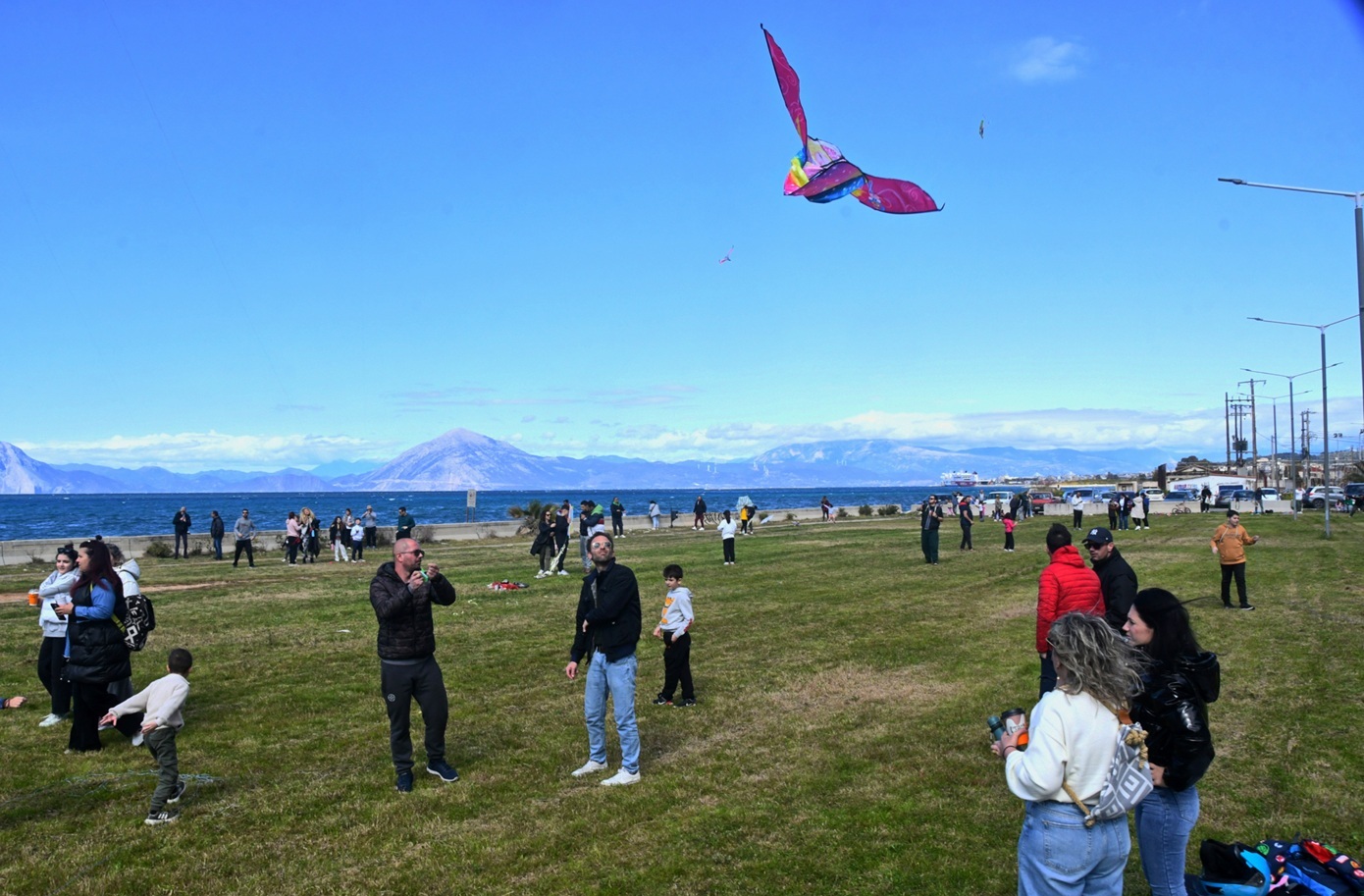 Ψηλά οι χαρταετοί με ασθενείς ανέμους, ηλιοφάνεια και ήπιες θερμοκρασίες &#8211; Πού αναμένονται βροχές