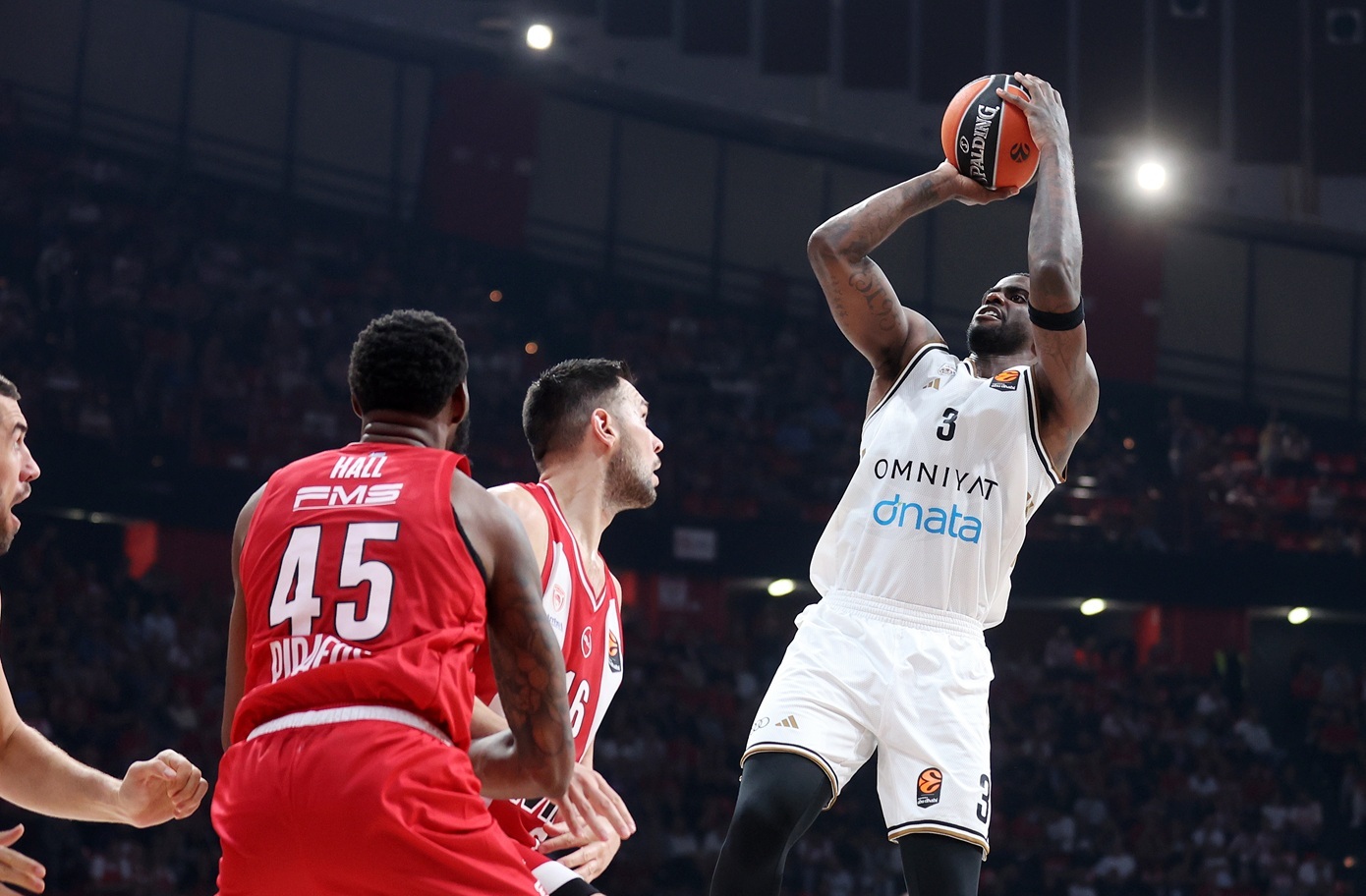 Έβαλε 21 πόντους στον Ολυμπιακό και τον θέλουν στο ΣΕΦ &#8211; Πρώην του Παναθηναϊκού!