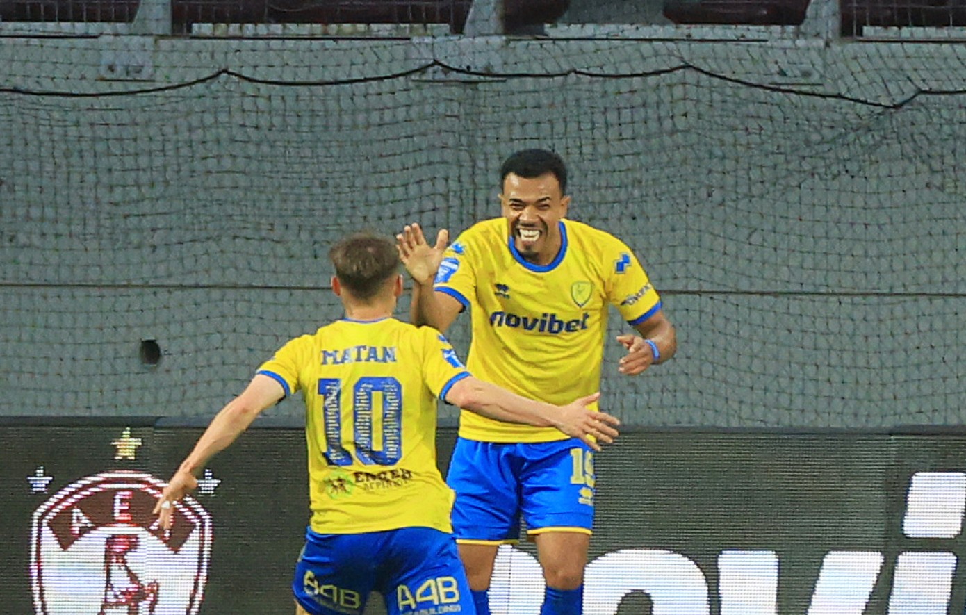 ΑΕΛ &#8211; Παναιτωλικός 1-4: Ξέσπασε και έκανε βήμα παραμονής