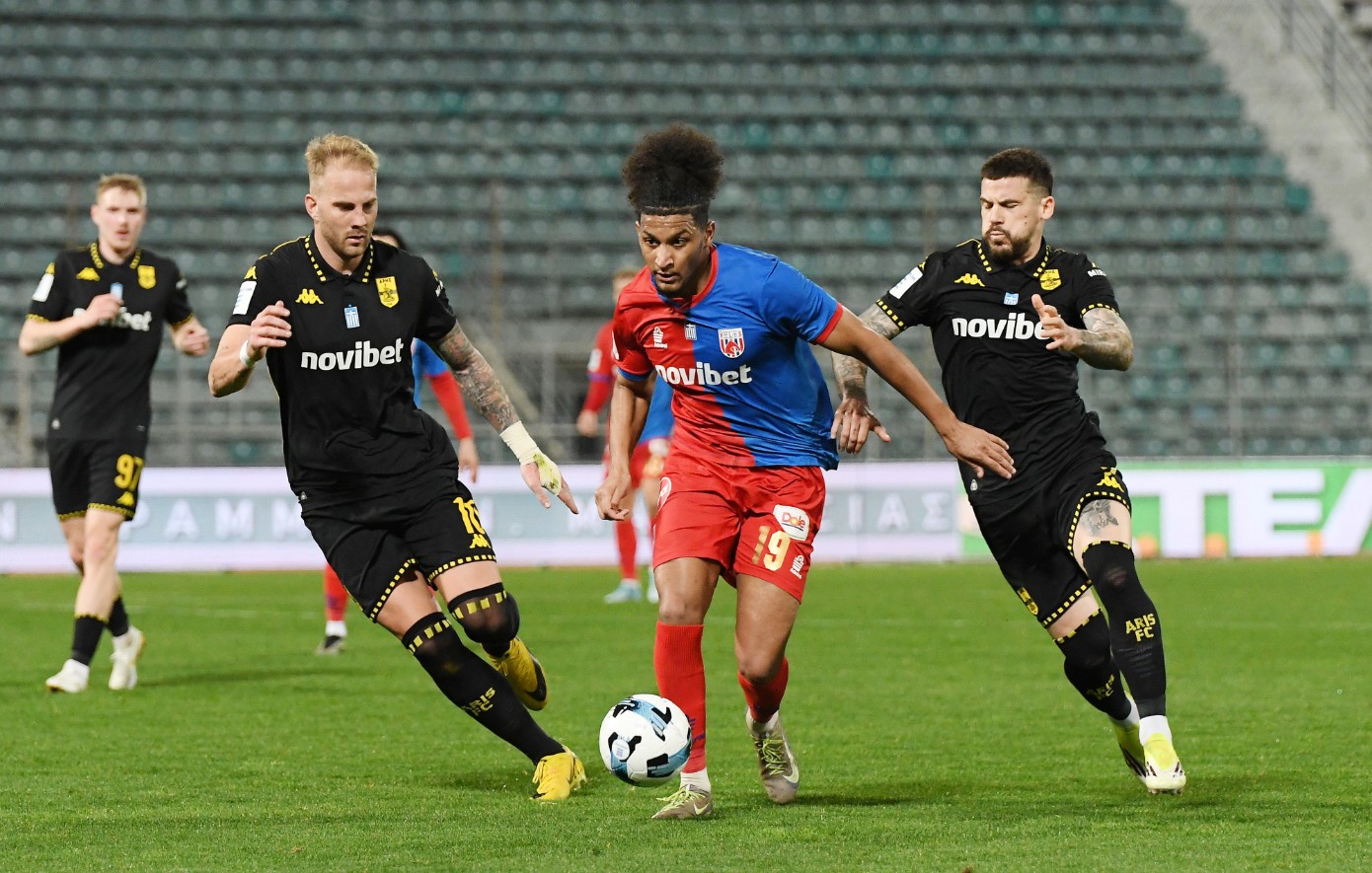 Βόλος &#8211; Άρης 1-1: Άντεξε με 10 παίκτες και Αθανασιάδη