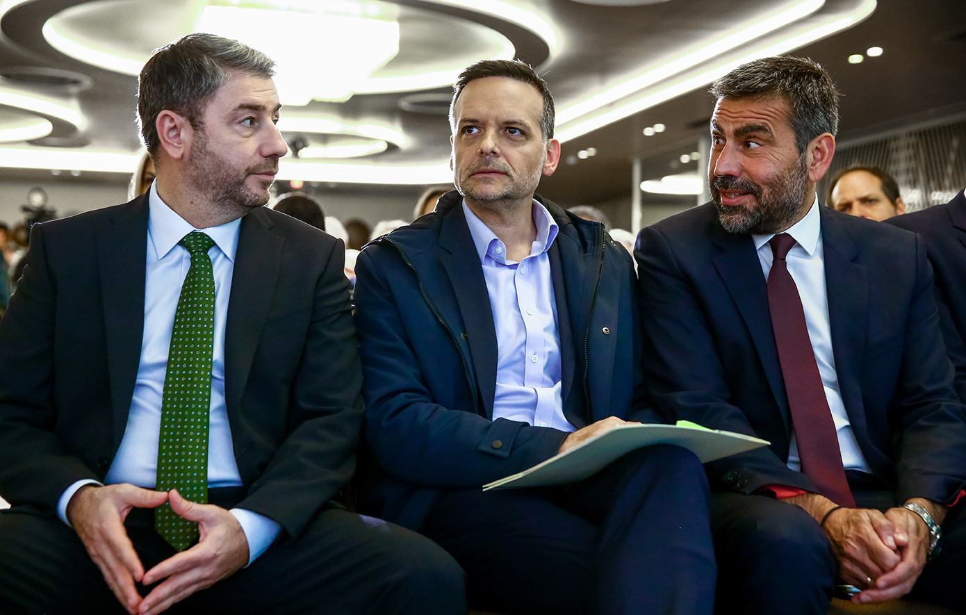 Διασταύρωσαν τα ξίφη τους Ανδρουλάκης και Δούκας: «Οι εσωκομματικές εκλογές τελείωσαν &#8211; Εσύ να σέβεσαι εμάς»