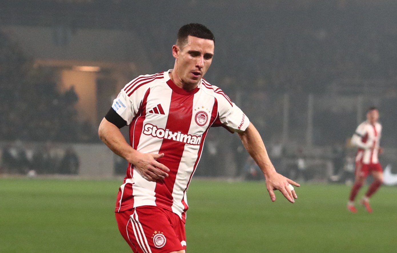 Ολυμπιακός: Η ΔΕΑΒ καλεί σε ακρόαση τον Ποντένσε μετά την καταγγελία της ΑΕΚ