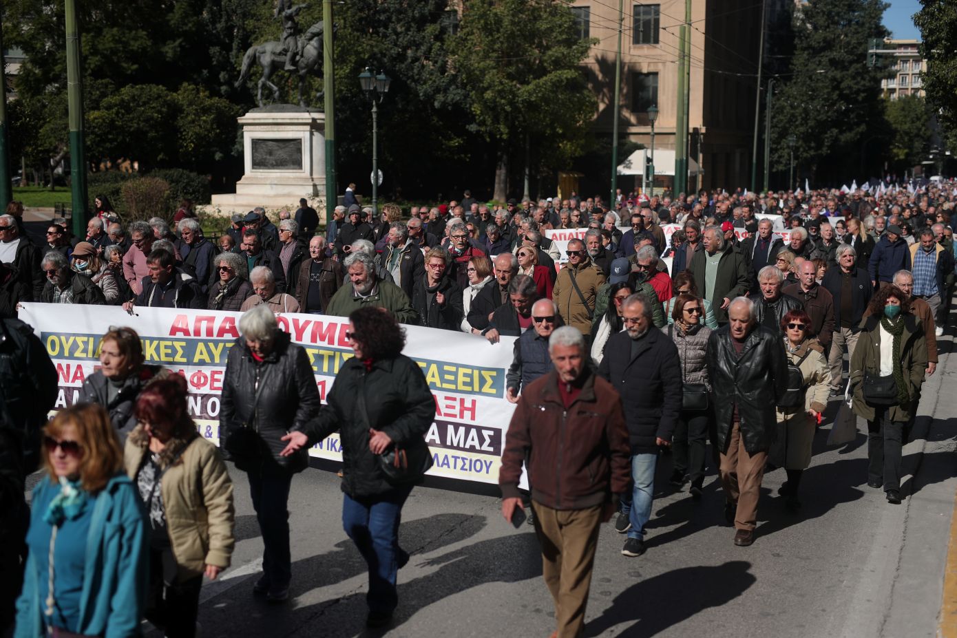 Στους δρόμους οι συνταξιούχοι &#8211; «Τα λεφτά τελειώνουν σε δέκα ημέρες»