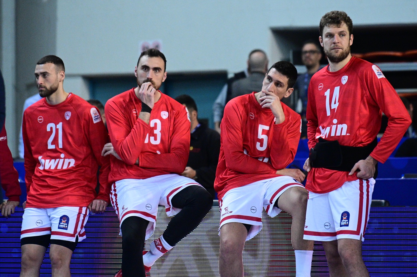 Μεγάλες οι ευθύνες Μπαρτζώκα, τρία σοβαρά… φάουλ &#8211; Χάνει και Μιλουτίνοφ!