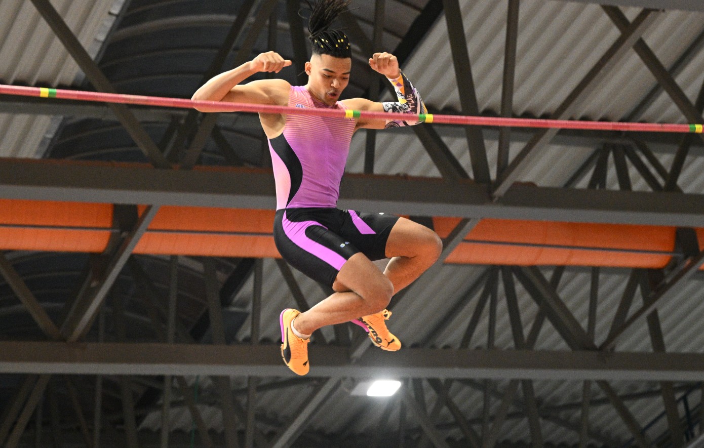 Απίστευτος Καραλής: Με 6,17μ. έκανε τη 2η καλύτερη επίδοση όλων των εποχών στο άλμα επί κοντώ