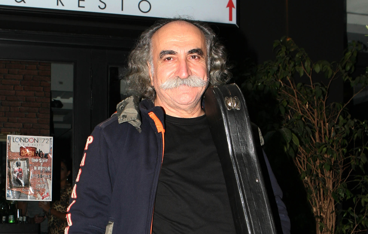 Sing For Greece: Συγκινητικές στιγμές στο πλατό &#8211; Τίμησαν τη μνήμη του Αγάθωνα οι Koza Mostra και ο Γιώργος Καπουτζίδης