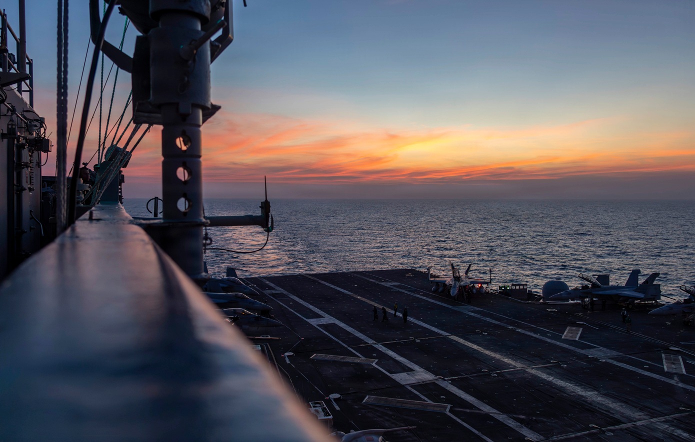 Πεντάγωνο: Δεύτερο αεροπλανοφόρο σαλπάρει για τη Μέση Ανατολή – Το τελεσίγραφο Τραμπ στην Τεχεράνη