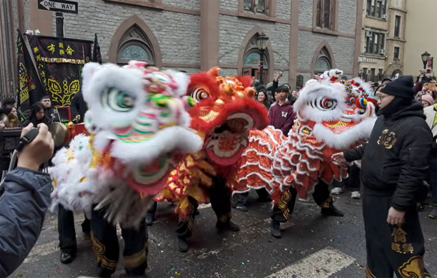 Tο εξαντλητικό πρόγραμμα εκπαίδευσης για την πιο εμβληματική δουλειά της Τσάιναταουν στη Νέα Υόρκη