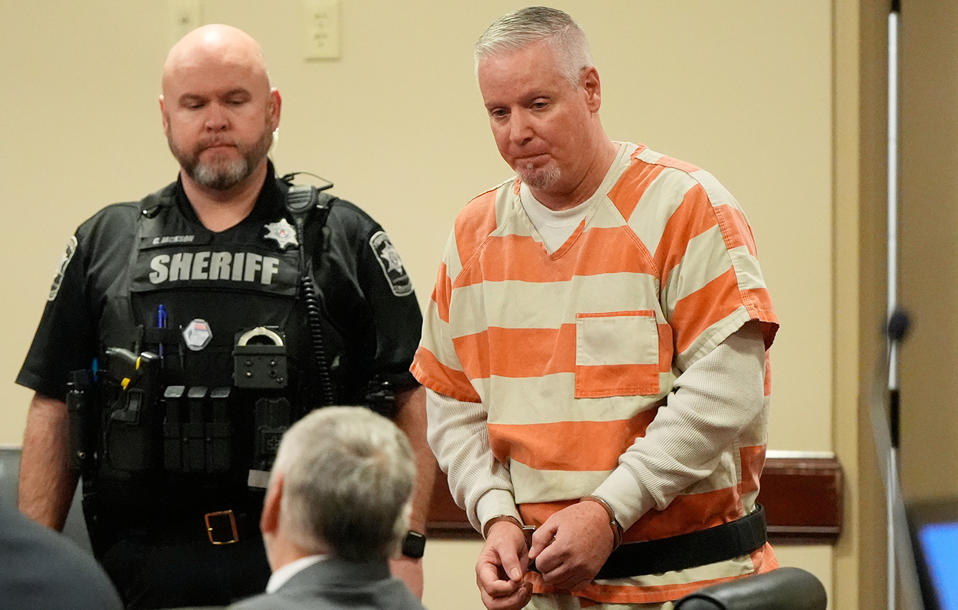 Το «δώρο»του πατέρα που σκότωσε 4 ανθρώπους: Ξεκίνησε η δίκη του Colt Gray στις ΗΠΑ