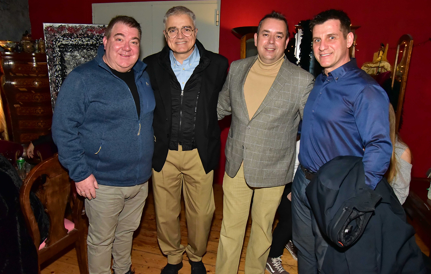 Μάκης Πατέλης, Κώστας Σπυριούνης, Διευθυντής Πολεμικού Μουσείου Συνταγματάρχης Θάνος Ντάγκας, Βασίλης Κοντογιώργος