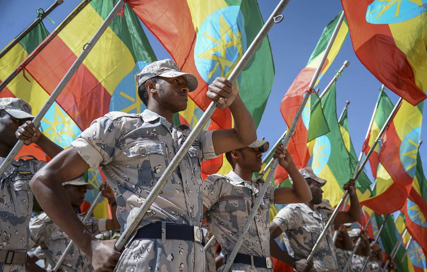 Drone, πρόσφυγες και πετρέλαιο: Ο εφιάλτης μιας νέας περιφερειακής έκρηξης με επίκεντρο την Αιθιοπία