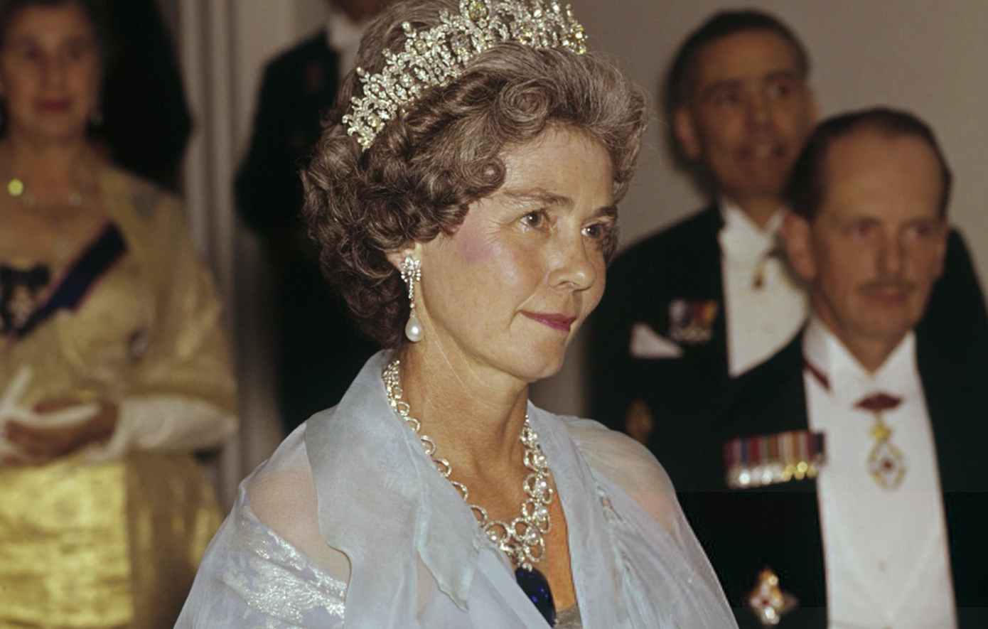 Το ζαφείρι των 478,68 καρατίων της Φρειδερίκης που ήταν δώρο του Νιάρχου και σήμερα ανήκει στην βασιλική οικογένεια του Κατάρ