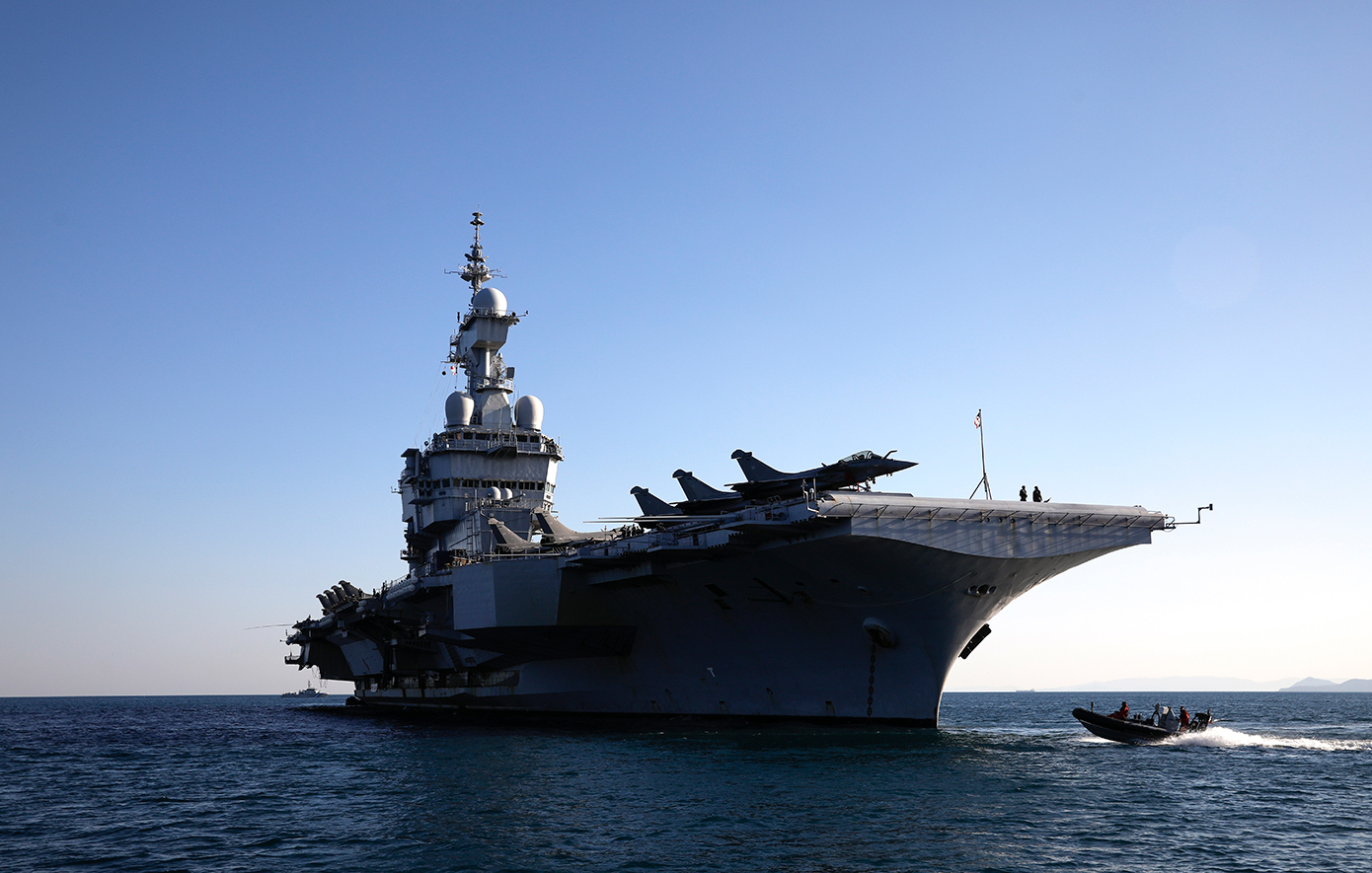 Το γαλλικό αεροπλανοφόρο «Σαρλ ντε Γκωλ» και η συνοδεία του αναπτύσσονται στον Βόρειο Ατλαντικό και τη Βαλτική Θάλασσα