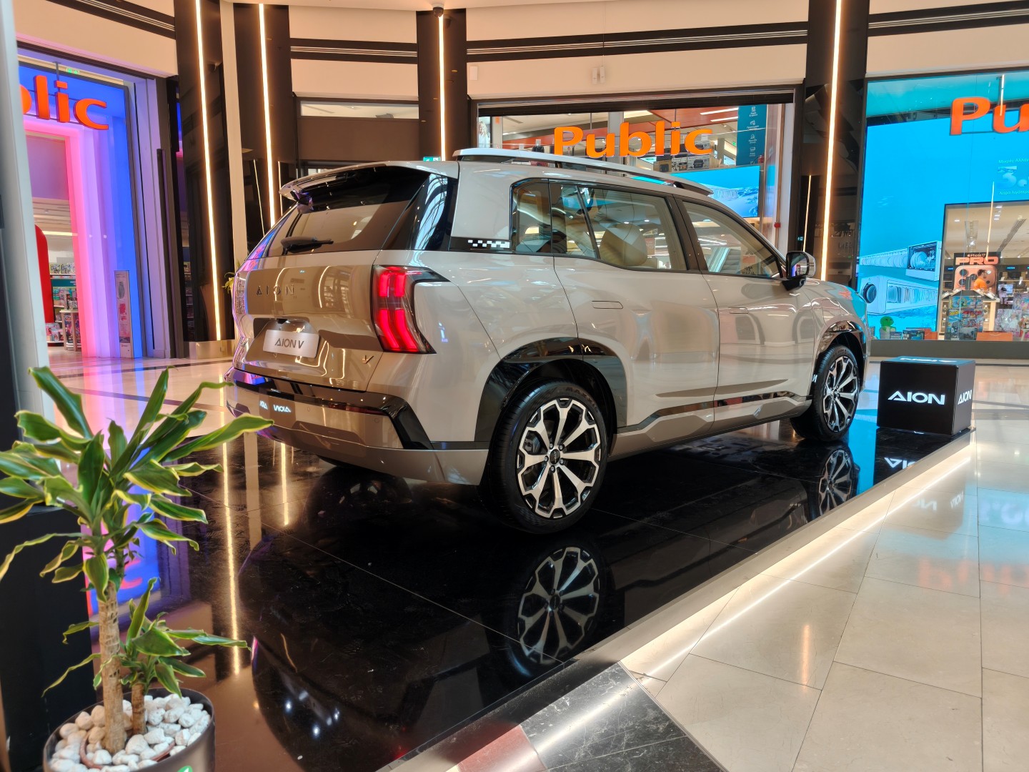 Το νέο GAC Aion V βρίσκεται στο Golden Hall Το νέο GAC Aion V βρίσκεται στο Golden Hall