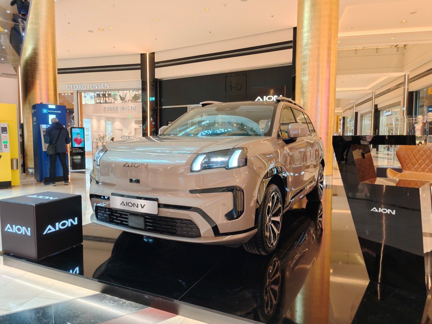 Το νέο GAC Aion V βρίσκεται στο Golden Hall