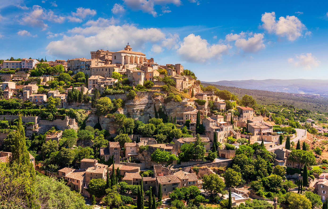 Ένα από τα ωραιότερα χωριά του κόσμου βρίσκεται στη Γαλλία και μοιάζει με καρτ ποστάλ
