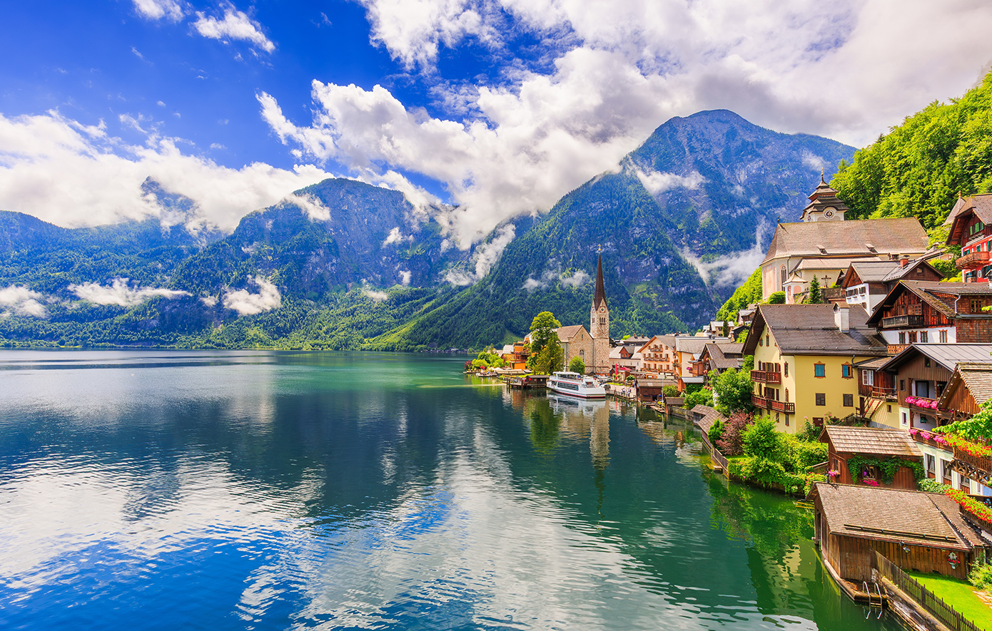 Χάλστατ: Το χωριό στην Αυστρία που μοιάζει βγαλμένο από καρτ ποστάλ