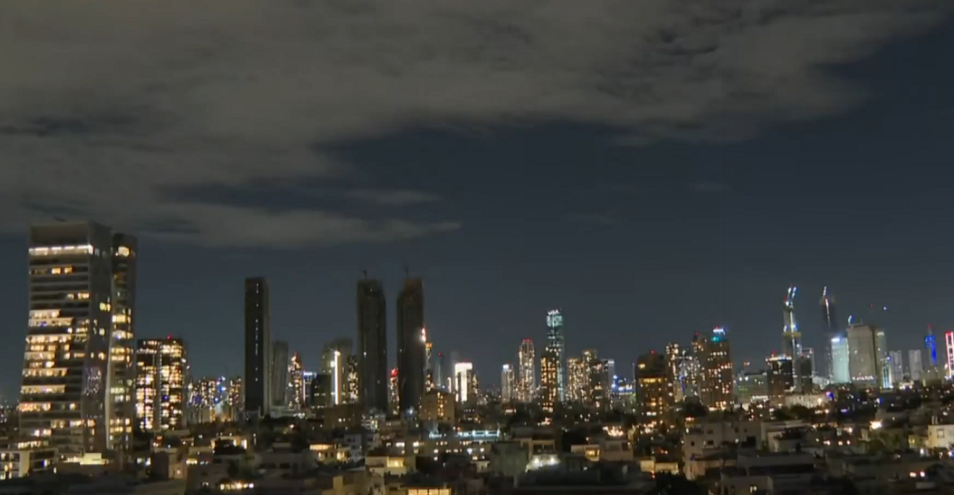 Σειρήνες στο Τελ Αβίβ για νέο κύμα ιρανικών πυραύλων