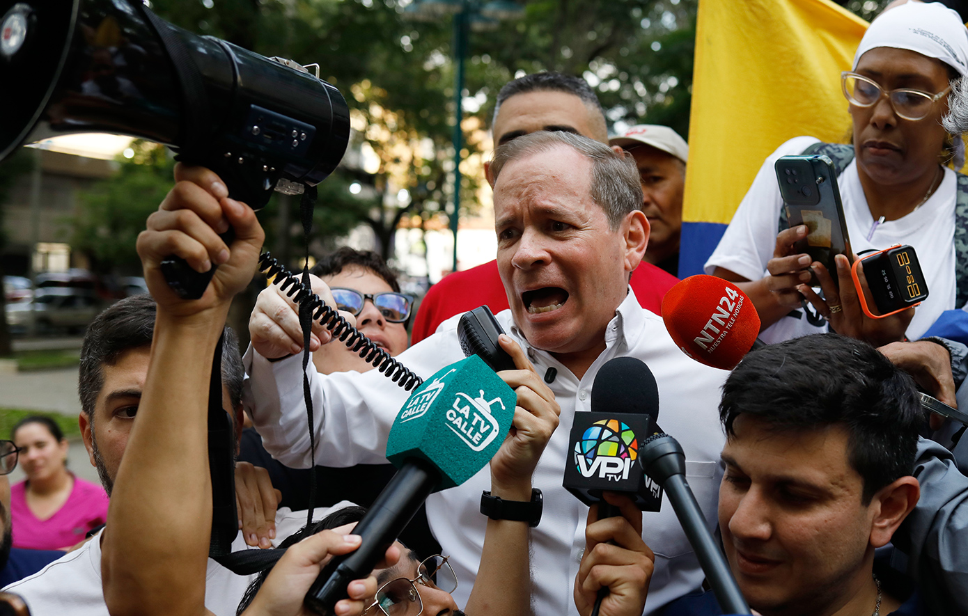 Ο ηγέτης της βενεζουελάνικης αντιπολίτευσης, Χουάν Πάμπλο Γκουανίπα, συνελήφθη λίγες ώρες αφότου αποφυλακίστηκε