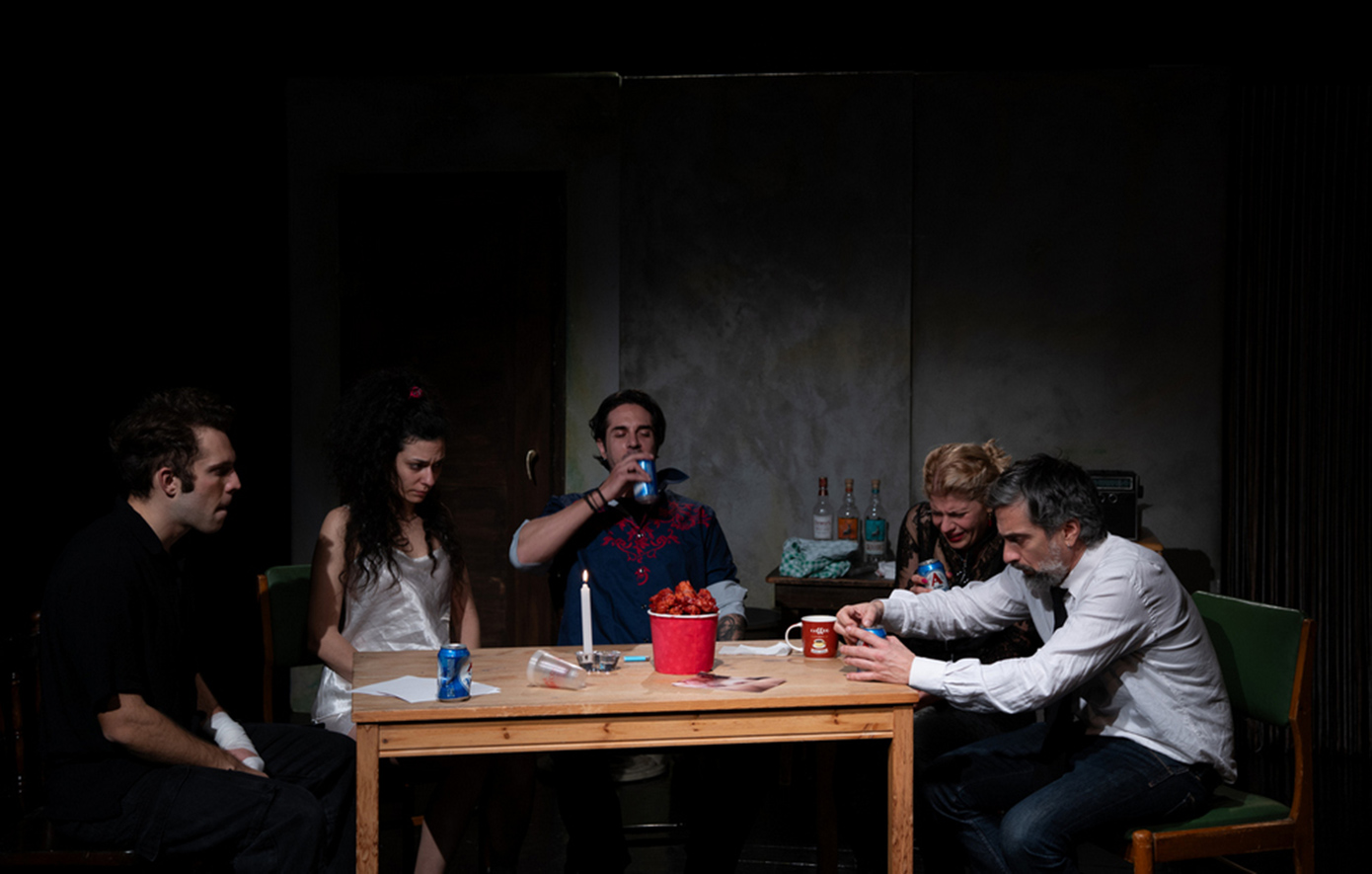 Αναστάσης Κολοβός: Ζούμε σκοτεινούς καιρούς και το θέατρο πρέπει να αφυπνίζει&#8230; να σοκάρει