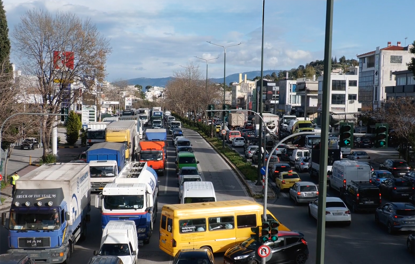 Χάος στους δρόμους της Αττικής: Τεράστιο μποτιλιάρισμα &#8211; ​ «Έμφραγμα» στη Λεωφόρο Αθηνών και τον Κηφισό